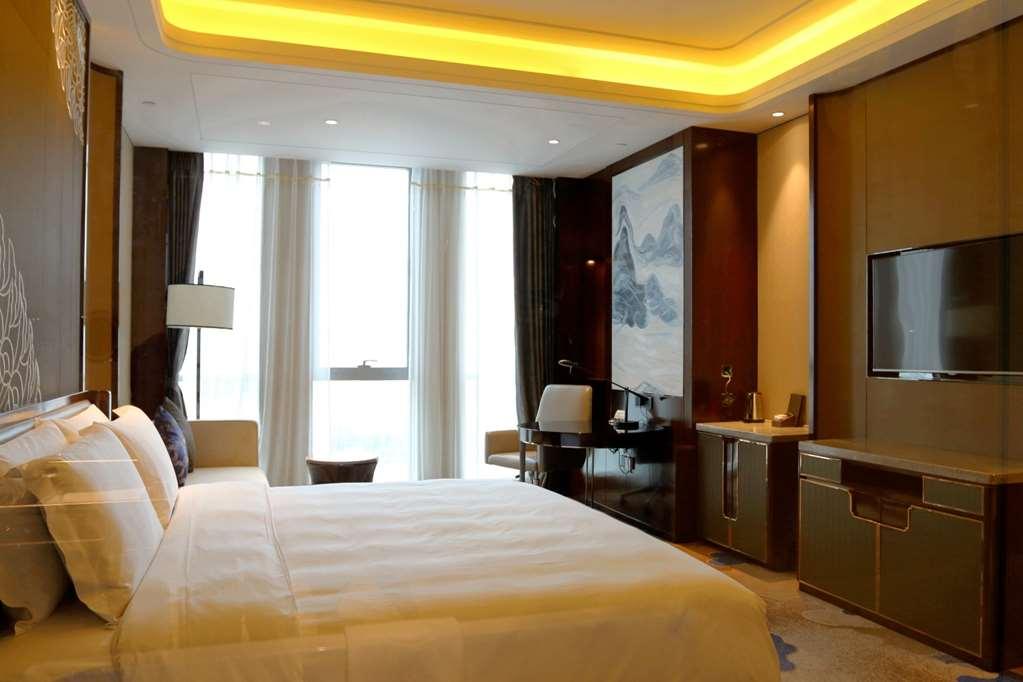 Hotel Grand Skylight International
