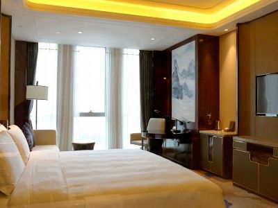 Grand Skylight International Hotel 5*