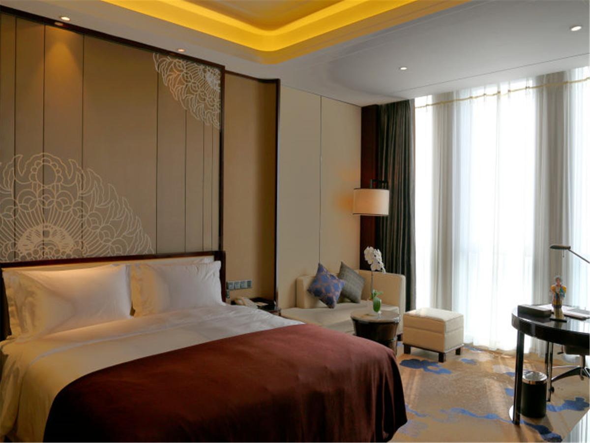Grand Skylight International Hotel