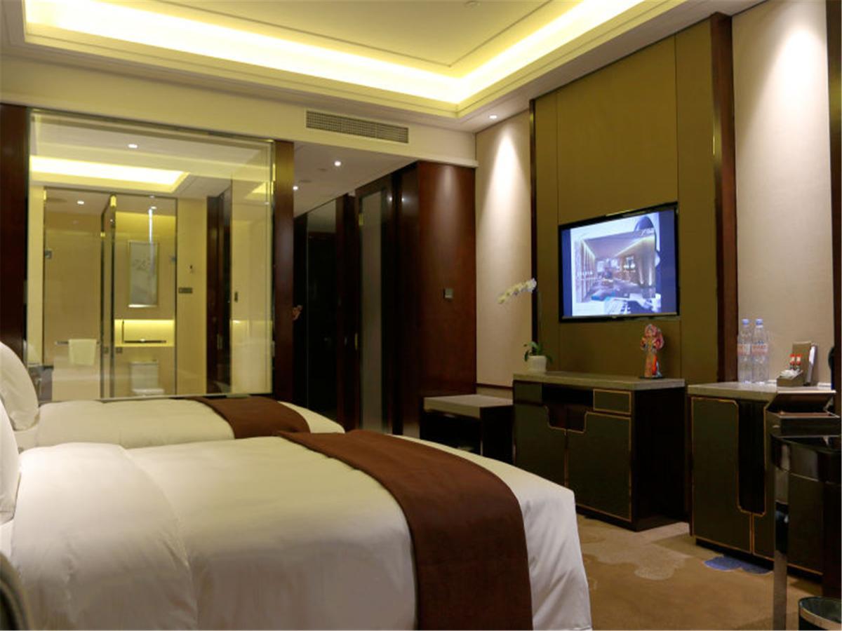 Grand Skylight International Hotel 5*