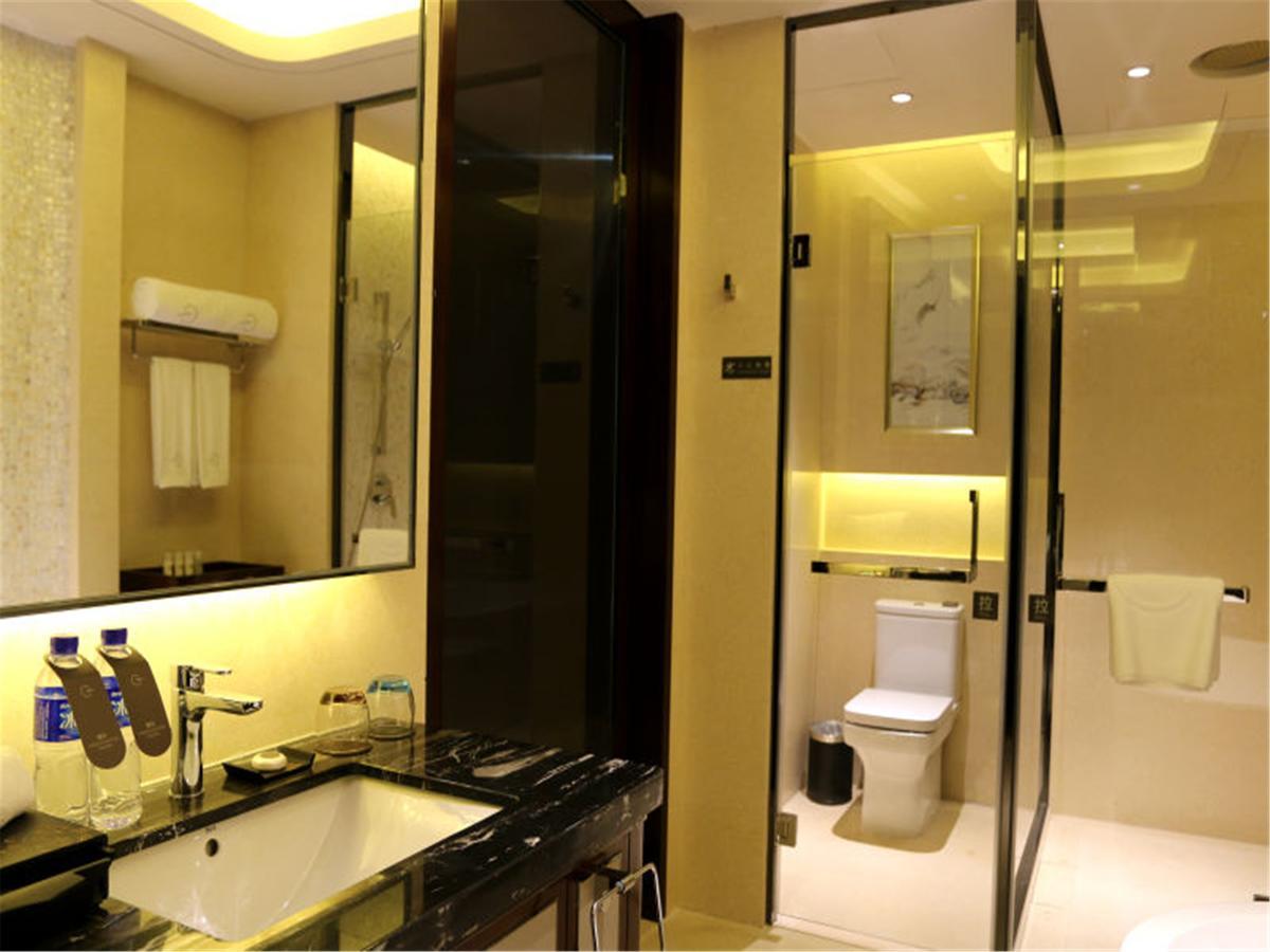 Grand Skylight International Hotel 5*
