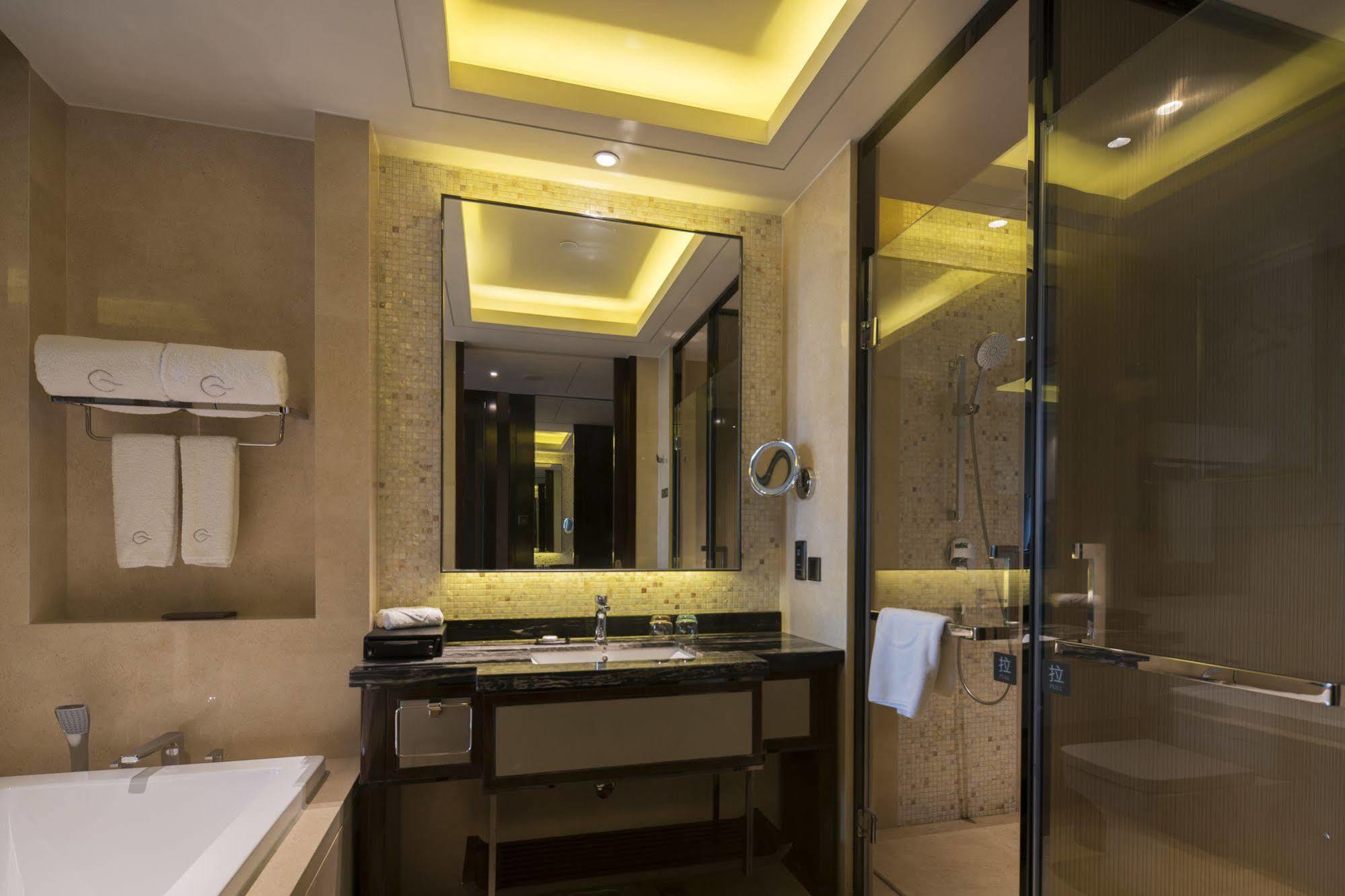 Hotel Grand Skylight International 5*